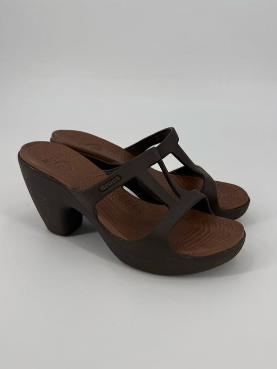 CROCS Shoes - Crocs Cyprus IV Block Heel Sandal | Espresso | 8